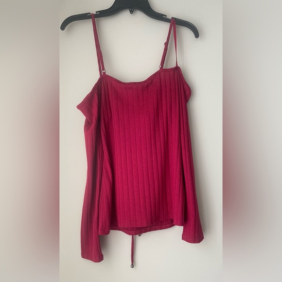 BCBGMAXAZRIA Red Cold Shoulder Knit Top Size Small - Picture 3 of 10